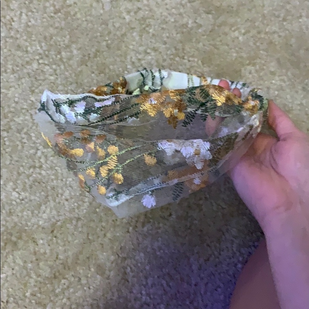 Floral headband - Picture 5 of 5